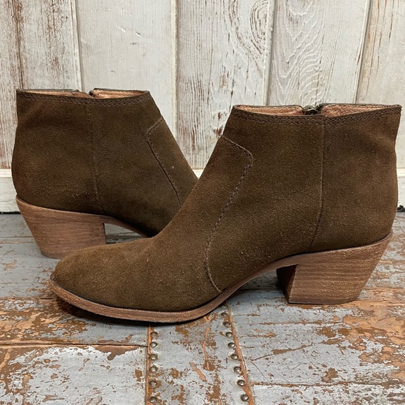 Madewell Janice Suede Ankle Zip Boots - Picture 7 of 14